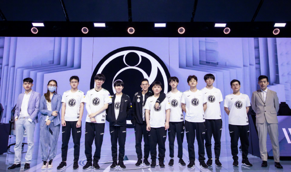 中右平飞 中右平飞